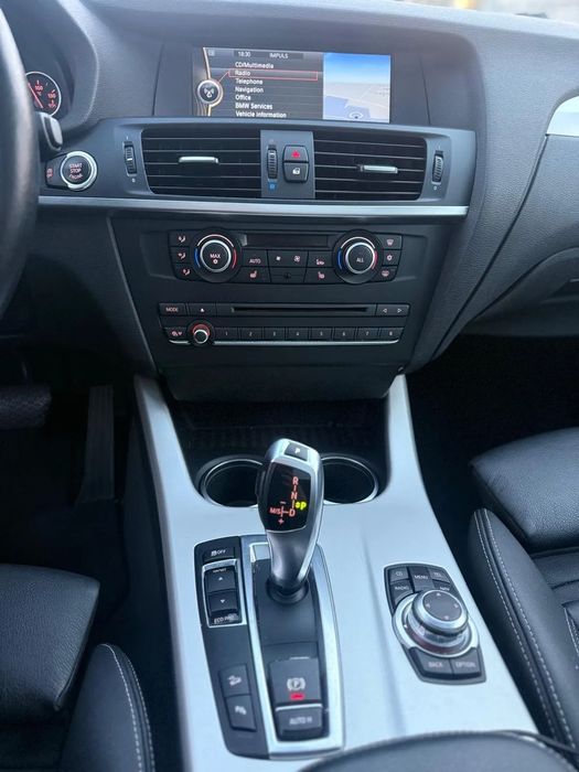 BMW X3 Automat / Keyless Entry&Go / Panoramic / Memorii scaune