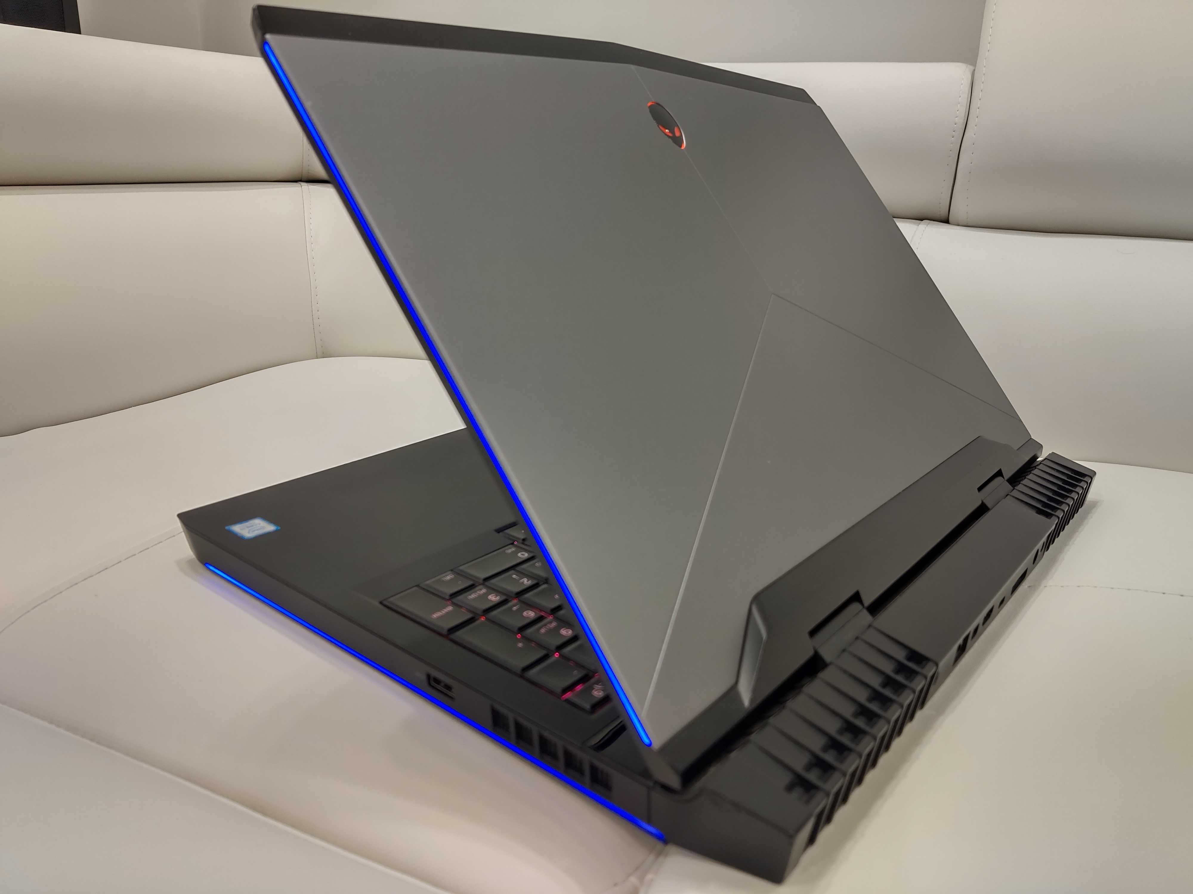 Laptop Alienware 17,3" ,intel core i7, ram 32 gb, video 8 gb GTX 1080