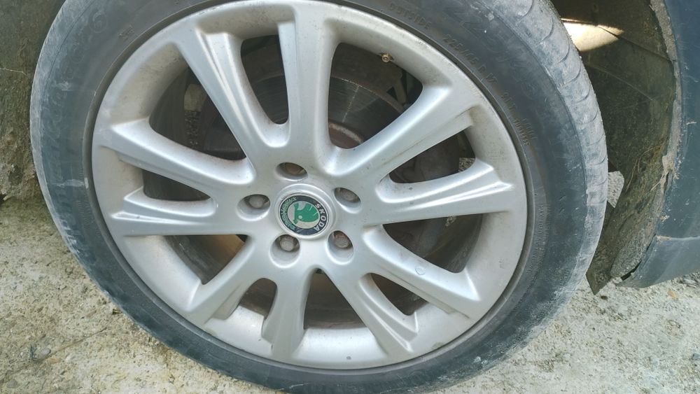 Шкода Октавия 4×4 комби 2006 г. 105 коня. Само на части.