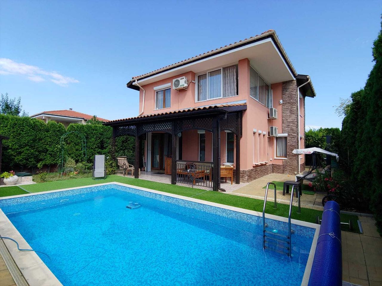Продава се Къща в с. Гюльовца, Област Бургас - 120 кв.м за 1225 €/кв.м - Снимка #1