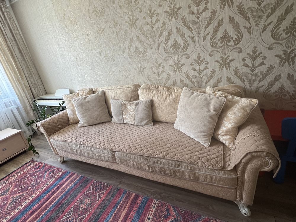 Диван для гостиной