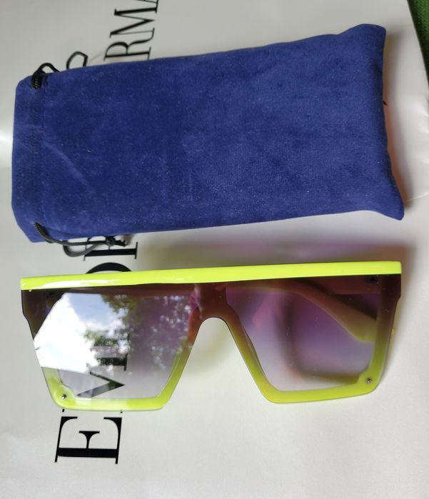 Ochelari oversize superbi !