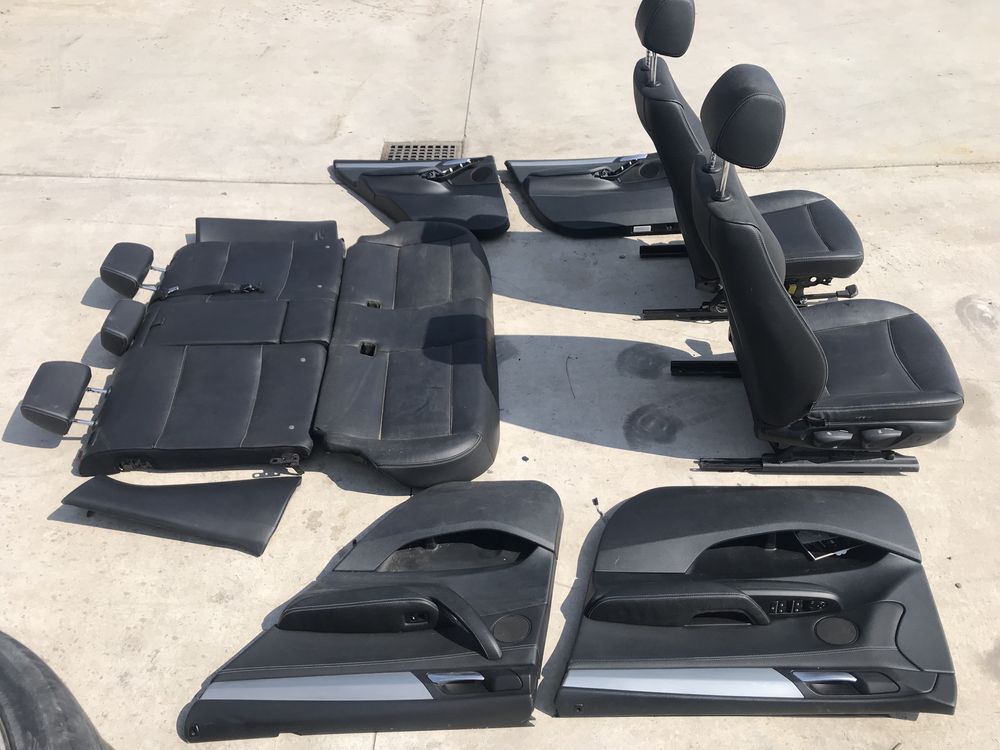 Interior negru cu incalzire scaune fata spate Bmw Suv X3 F25