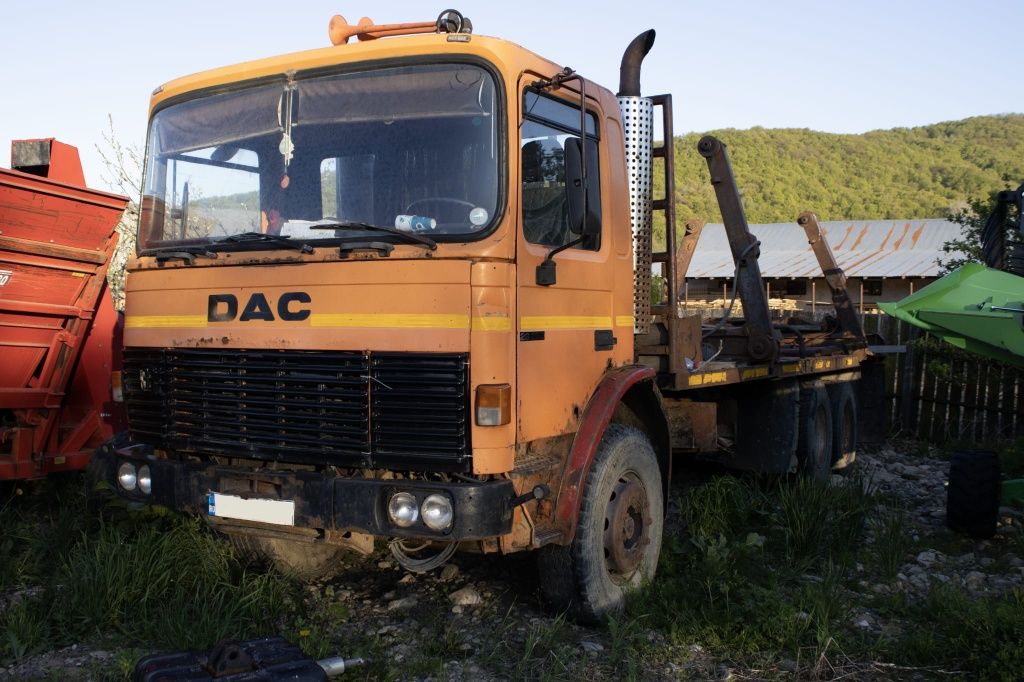 Camion tip rabă DAC și camion tip basculă DAC