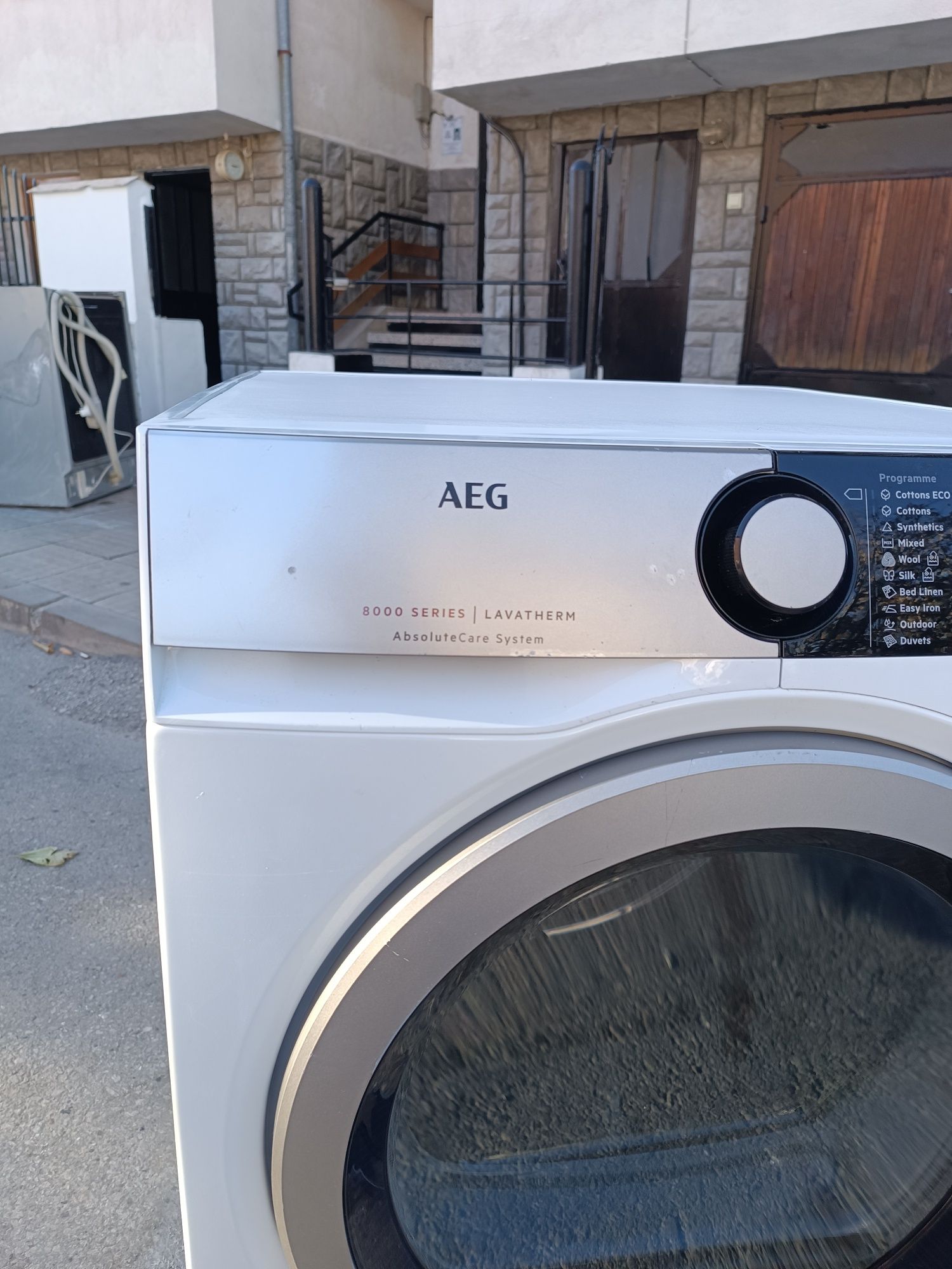 Сушилня AEG 8000 термопомпа 9кг. Дрехи