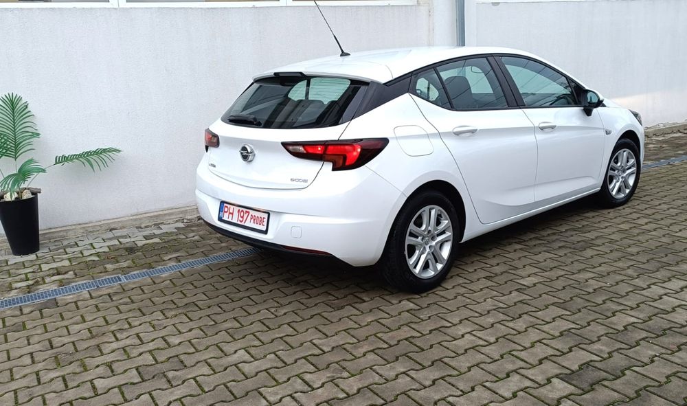 Opel Astra K an 2016 Hatchback Benzina 105 cp Import Germania