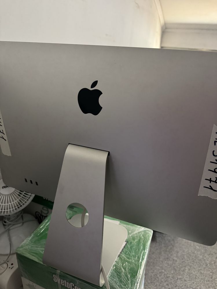 Монитор apple cinema