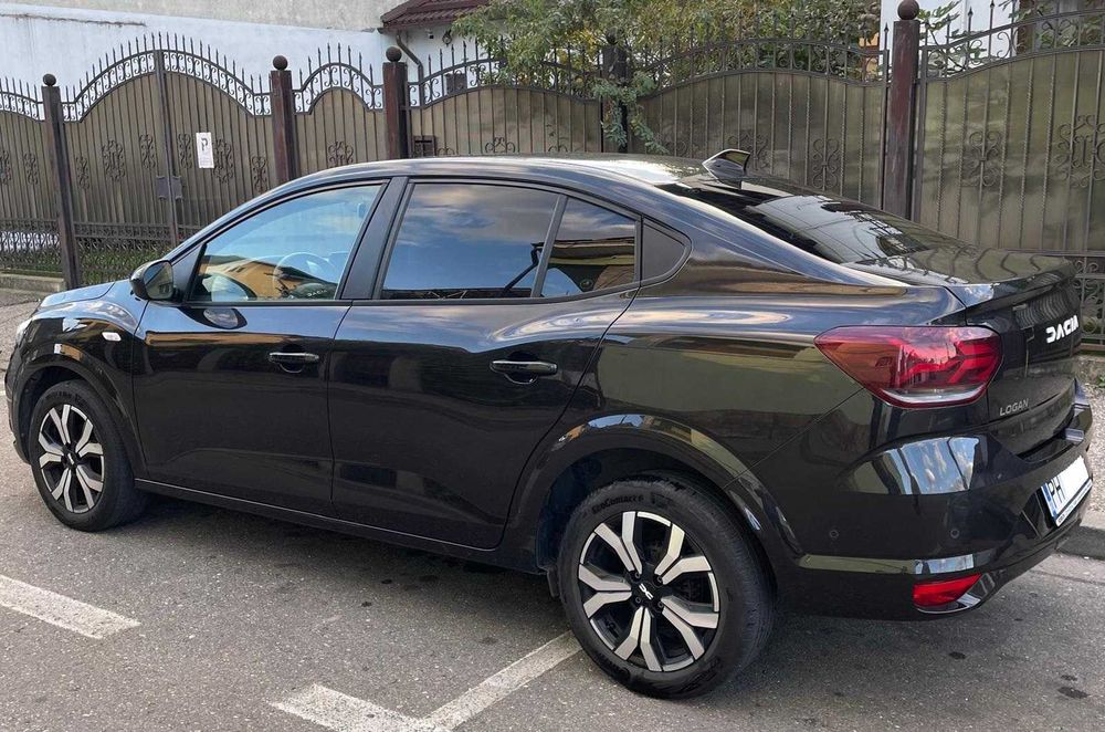 Dacia Logan Prestige TCE 90 MT6 2024