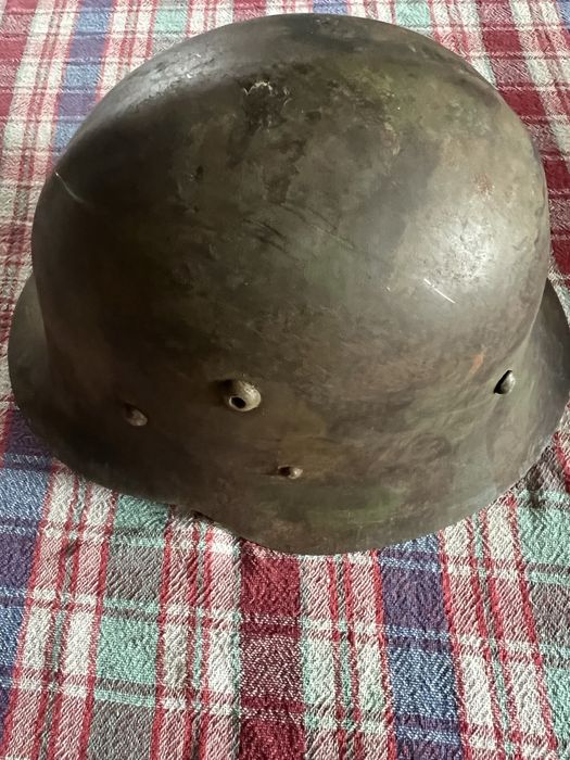 Камуфлажна българска военна каска