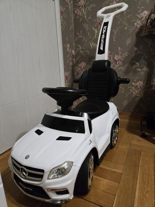 Детска кола за бутане