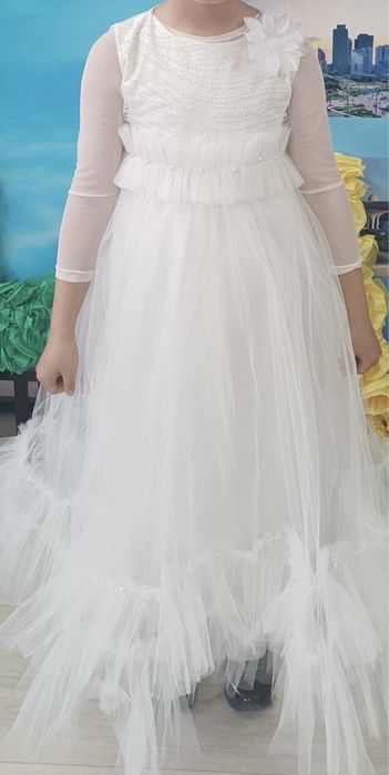 Ұлттық киім Ақ  көйлек  4-5 сыныпқа, екі жакетте 5500 жаңа юфка 3000