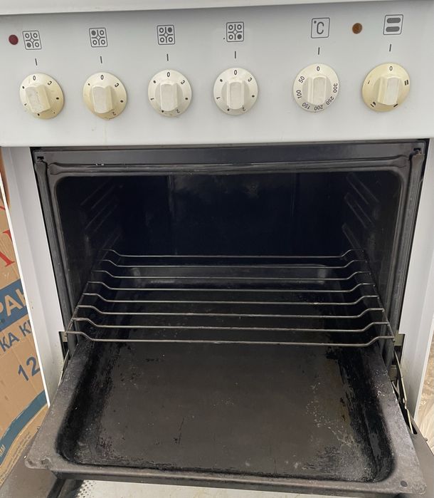 Плита мощная доставка через такси состояние идеал все работает