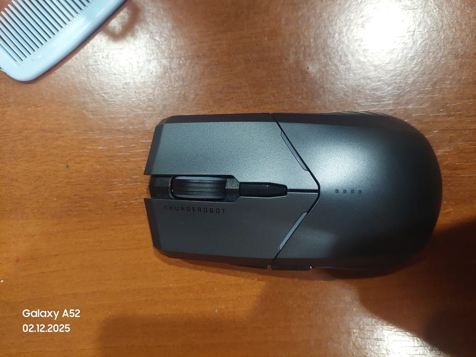 Продам игровую беспроводную мышь