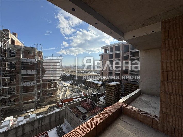 Продава се Двустаен апартамент в София, Малинова долина - 76 кв.м за 1774 €/кв.м - Снимка #2