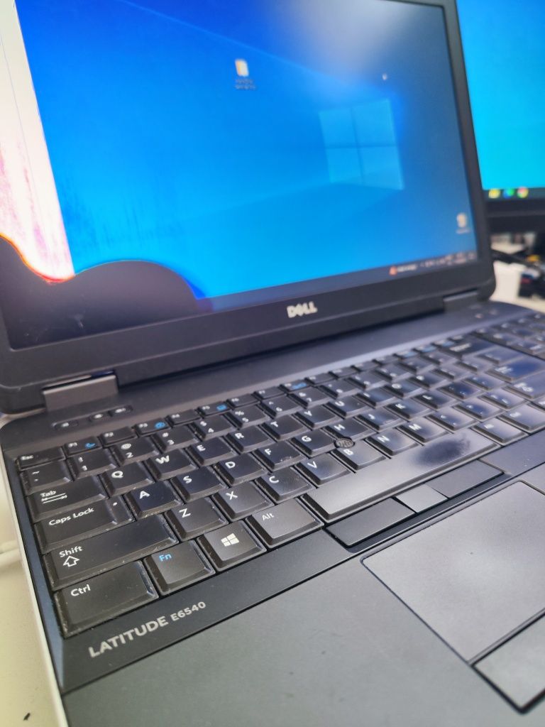 DeLL Latitude E6540 Intel i5 8Gb RAM SSD 128GB