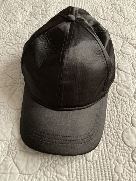 Șapcă H&M satin dama nouă
