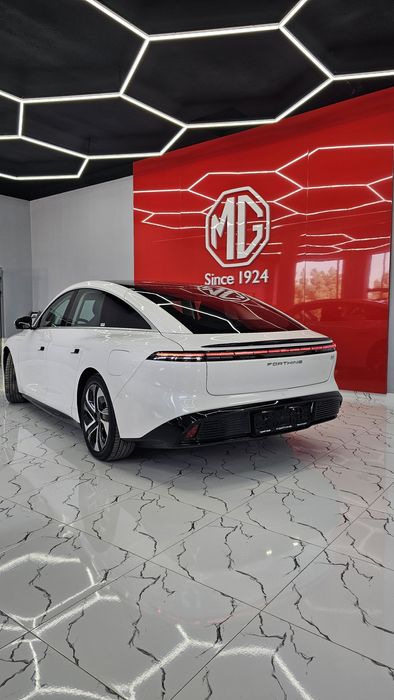 FORTHING S7 REEV

> Yili : 2025
> Elektroquvvatda : 235 km 
> Batareya