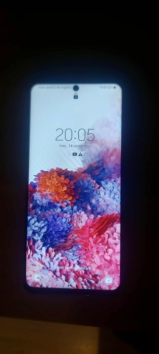 Vand Samsung s20 plus 5G 650 de lei negociabil cum se vede în poze