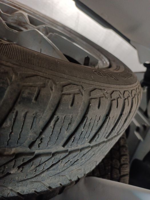 Зимние резиный 195/55/15 б/у