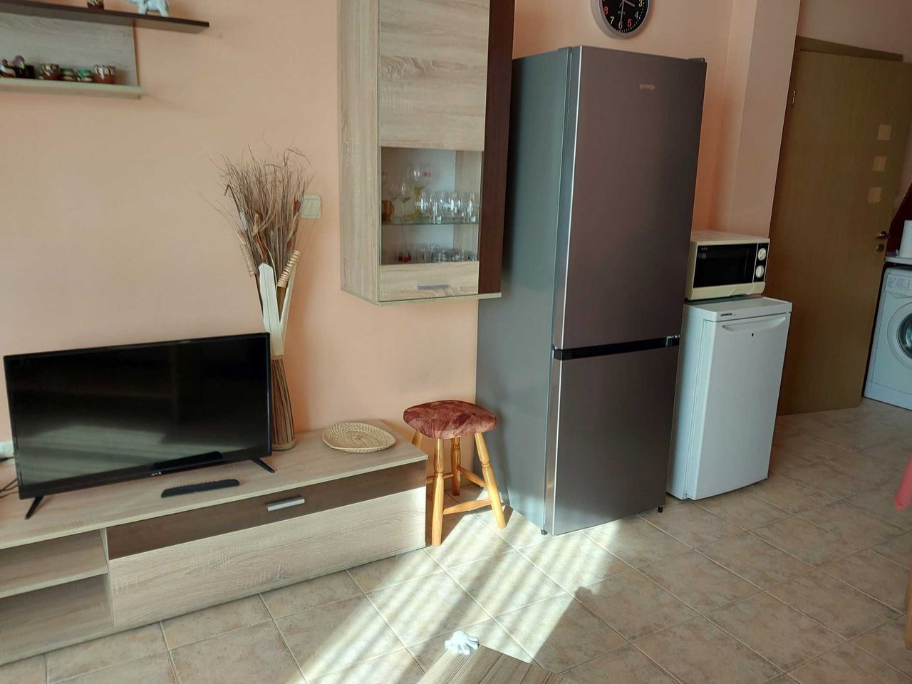 Продава се Двустаен апартамент в к.к. Слънчев бряг - 71 кв.м за 1085 €/кв.м - Снимка #5