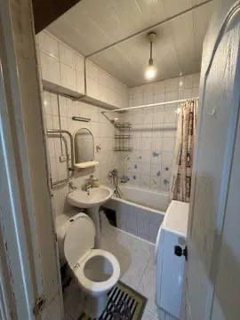 Ц-6 3/4/4 Срочно Кирпич балкон-2/6 70квм