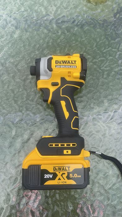DeWalt Bormasina Impact Percutie baterie mare 2025 fabricatie