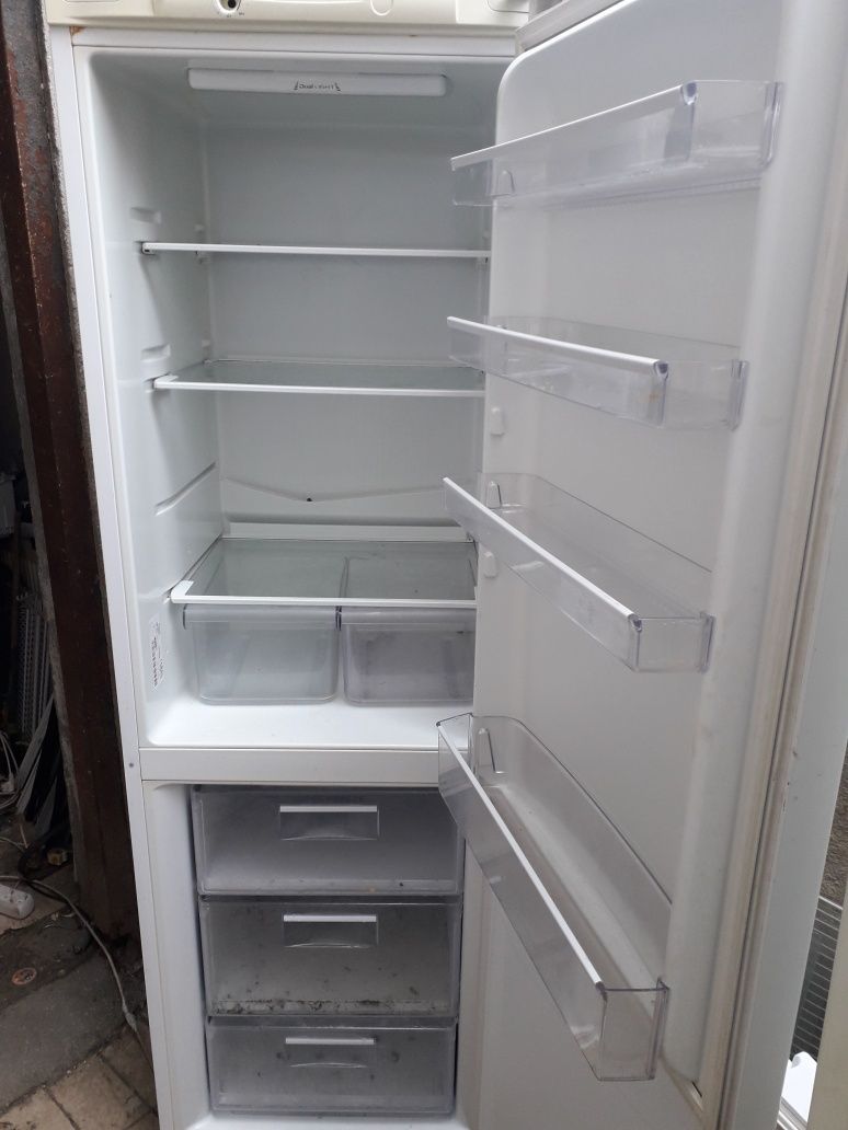 Combina  frigorifica Indesit arctic whirpool zanussi