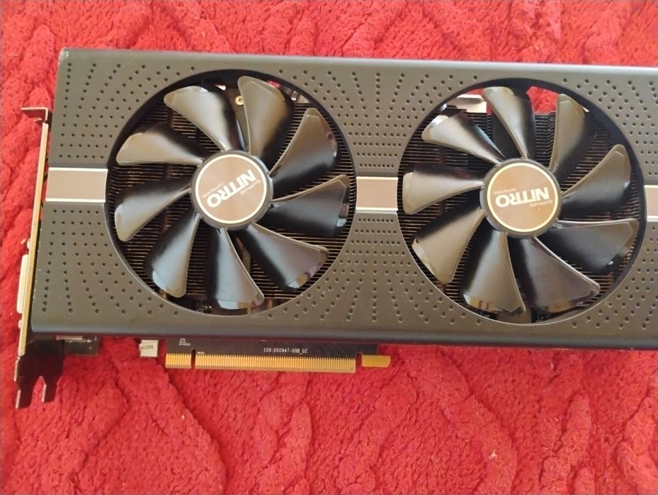 Vând placa video rx 580 8 GB DDR5 (defecta ) preț negociabil