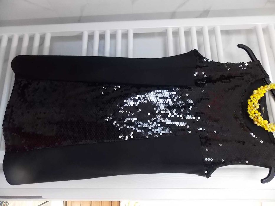 rochii NISSA mas 42/L - 150 lei