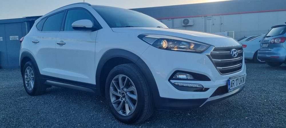Hyundai Tucson 1.7 Diesel 2016 4x4 Rate sau Cash