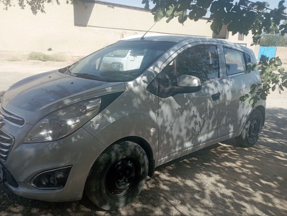 Spark 1 pozitsiya