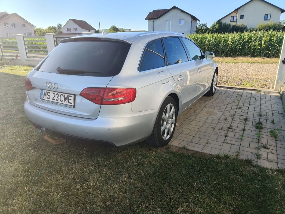 Vând Audi A4 2012