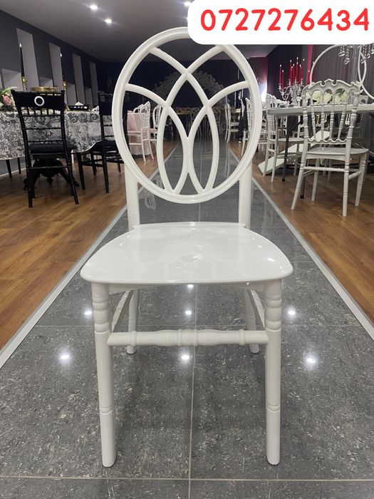 Scaune evenimente CHIAVARI 41 lei+tva