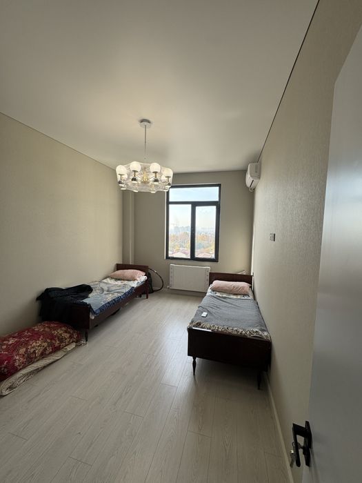 Срочно продается 2х ком., кв., на литературном 2/9/9 58м2