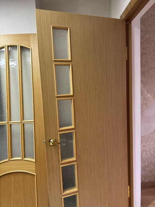 Двери из дерева
