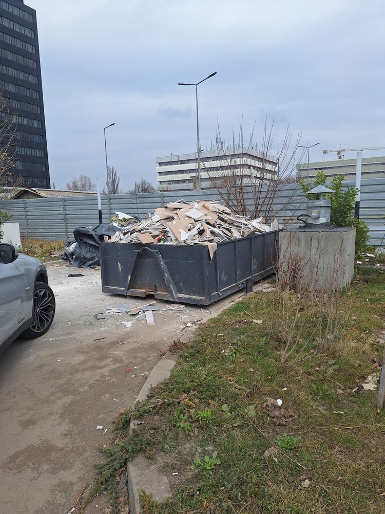 Inchirieri container deseuri și gunoi