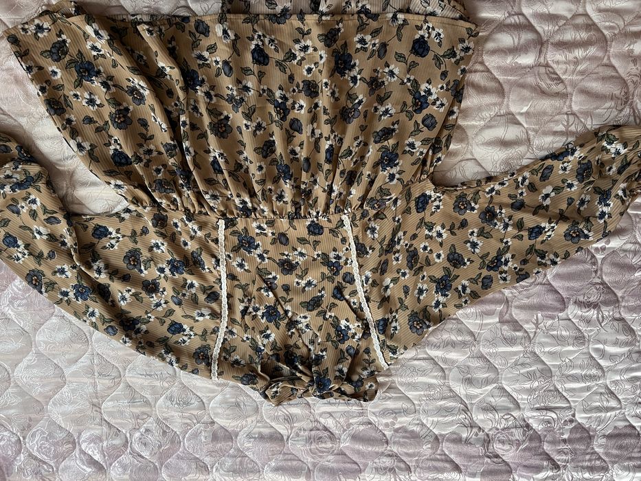 Свободна риза на цветя