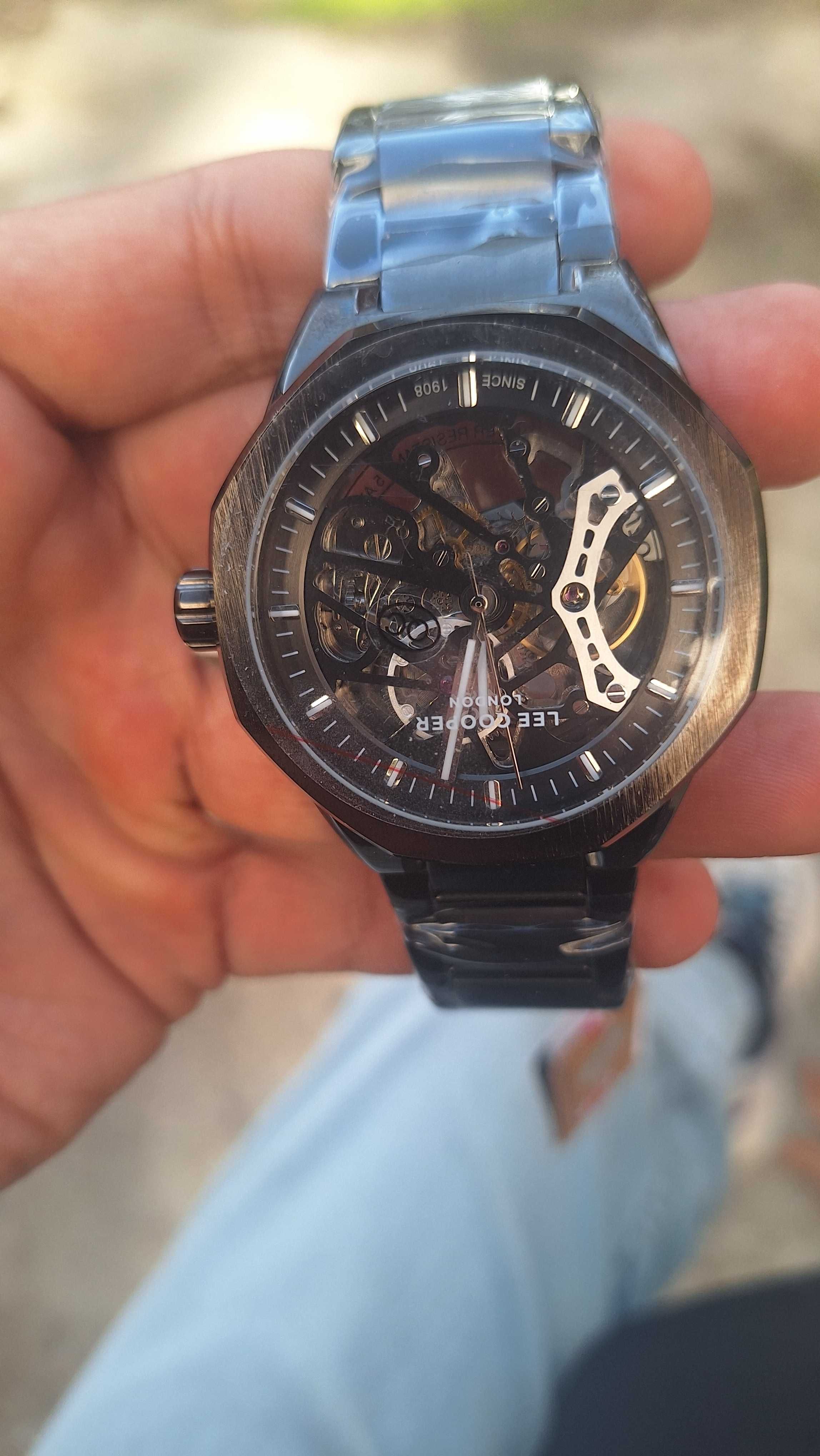 Часы наручные lee Cooper на браслете