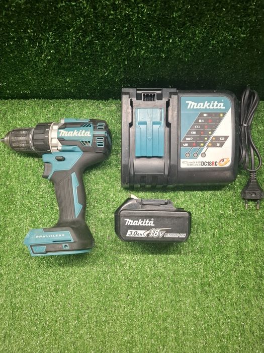Безчетков винтоверт на Makita DDF484 с 3 ампера батерия и бързо зарядн