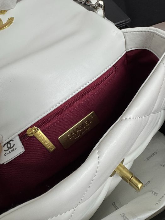 Сумка Chanel 19 размер