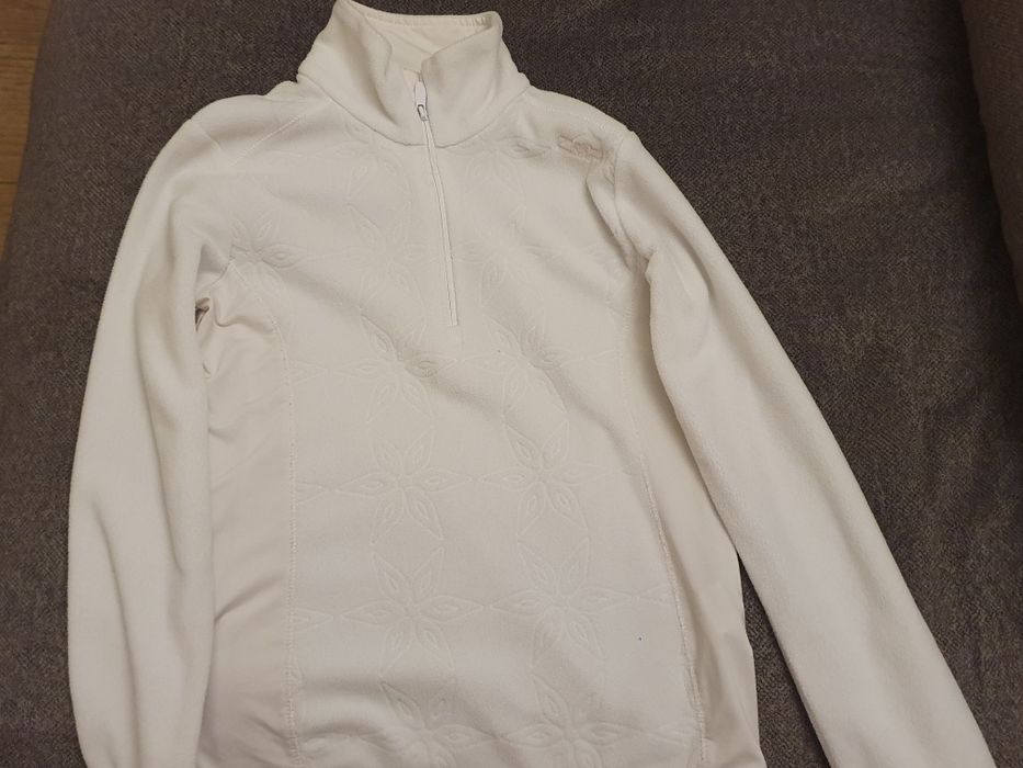 Продаётся хорошая флиссовая спортивная кофта.CMP