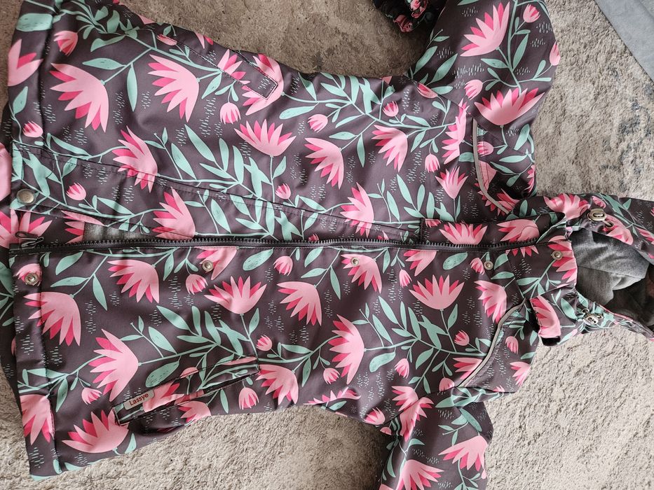 Продам весенний осенний комбинезон для девочки