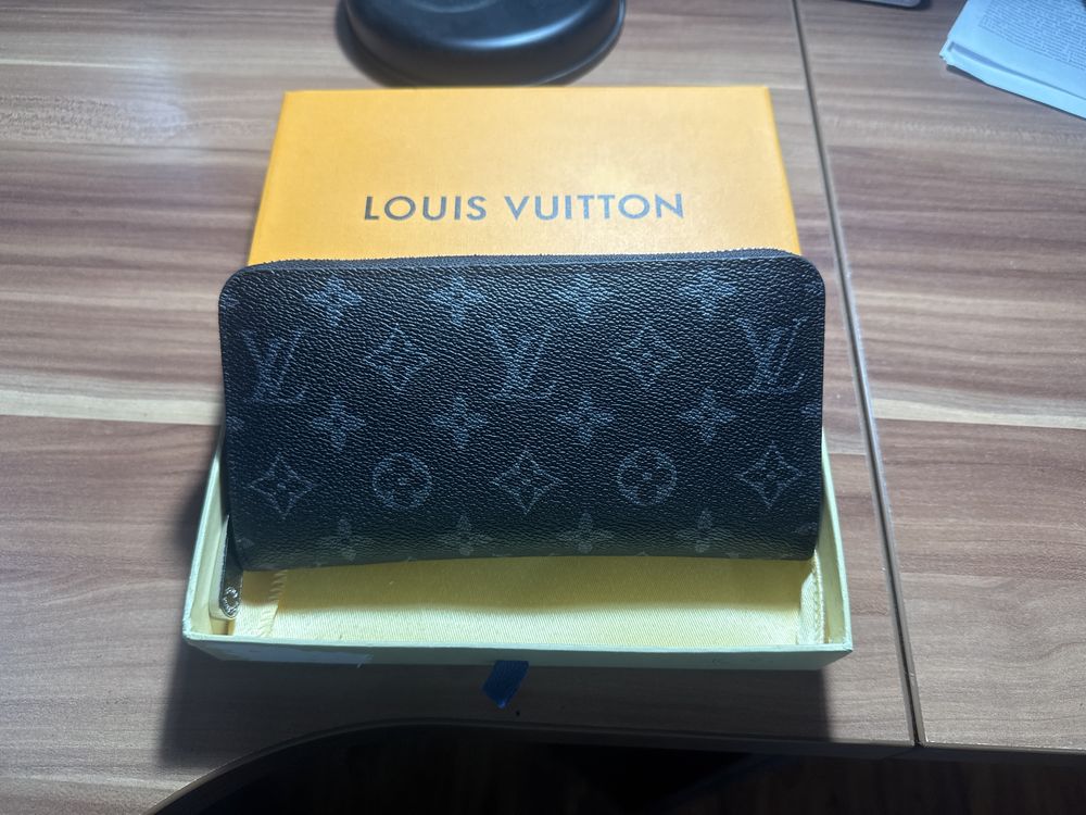Кошелек Louis Vuitton