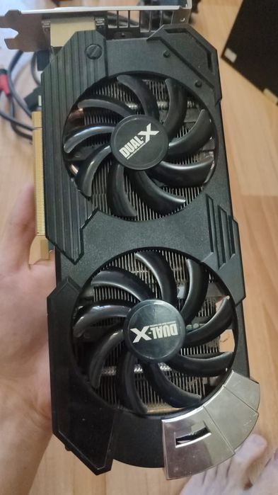 Видеокарта Radeon hd 7950 3gb 
Количество универсальных процессоров: 1