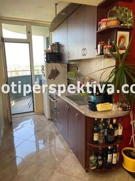 Продава се Тристаен апартамент в Пловдив, Тракия - 94 кв.м за 1426 €/кв.м - Снимка #2