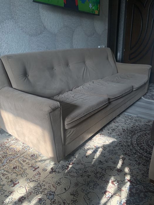 Продам диван-кровать и 2 кресла