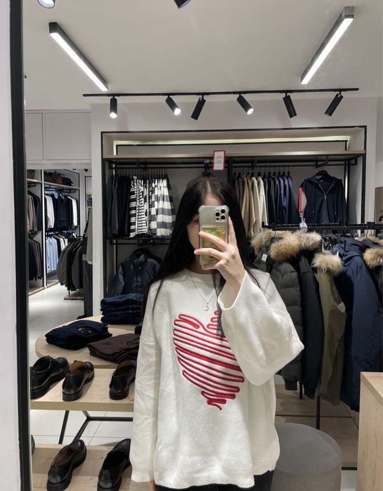 кофта белая с сердечками