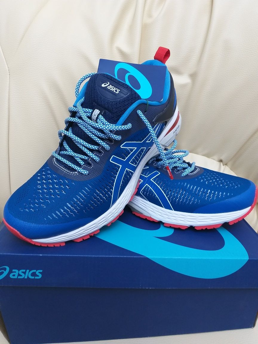 Adidași ASICS noi