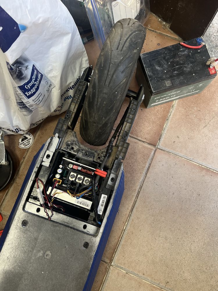 Segway-Ninebot KickScooter F2 Plus, 400W, за части