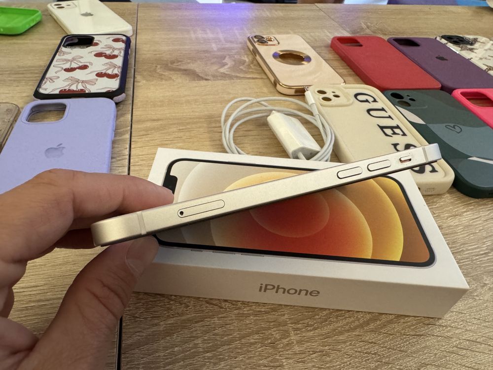 Iphone 12 като нов с 24 какъфа